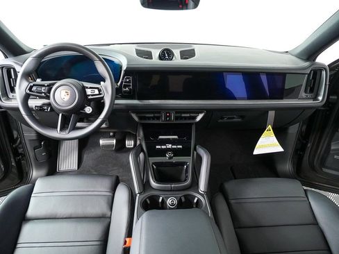 New 2026 Porsche Cayenne S image 20