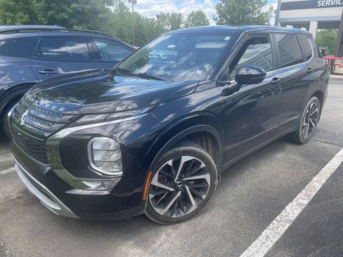 Used 2022 Mitsubishi Outlander SE AWD/4WD image 2