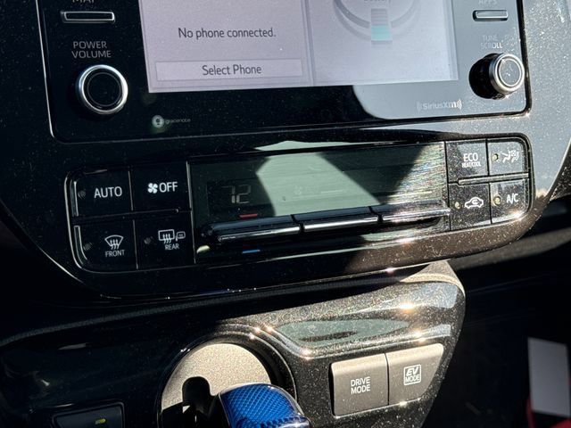 Certified 2021 Toyota Prius LE AWD/4WD image 30