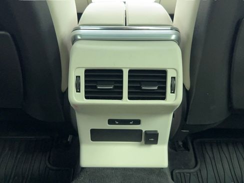 Used 2023 Land Rover Range Rover Velar R-Dynamic S image 23