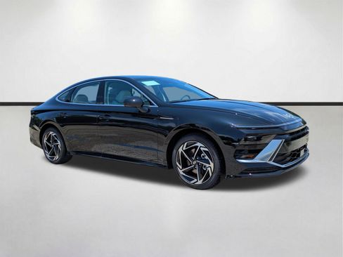 New 2026 Hyundai Sonata SEL FWD image 1