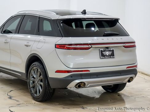 Used 2021 Lincoln Corsair Base AWD w/ Premium Package image 9