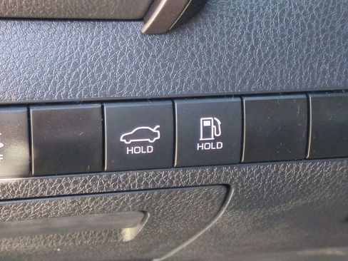 Used 2024 Toyota Camry SE image 14