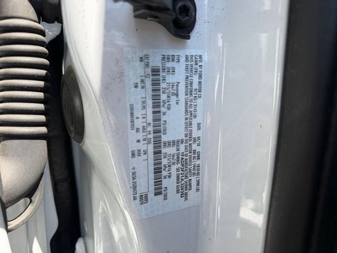 Used 2018 Ford Focus SE w/ Cold Weather Package FWD image 28