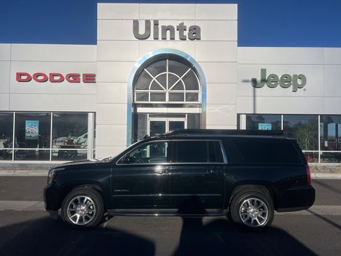 Used 2019 GMC Yukon XL Denali image 2