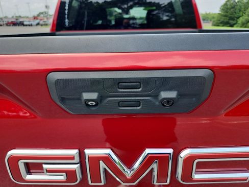 Used 2022 GMC Sierra 1500 SLT w/ SLT Premium Package AWD/4WD image 12