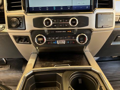 Used 2022 Ford F350 Lariat w/ Lariat Ultimate Package AWD/4WD image 25