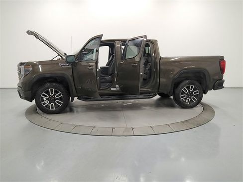 Used 2023 GMC Sierra 1500 AT4 w/ Technology Package image 12
