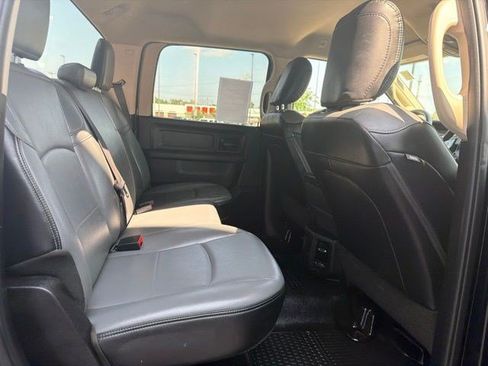 Used 2020 RAM 2500 Tradesman w/ Chrome Appearance Group AWD/4WD image 19