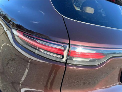 Used 2019 Porsche Cayenne image 27