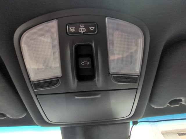 Used 2020 Hyundai Veloster Turbo FWD image 33
