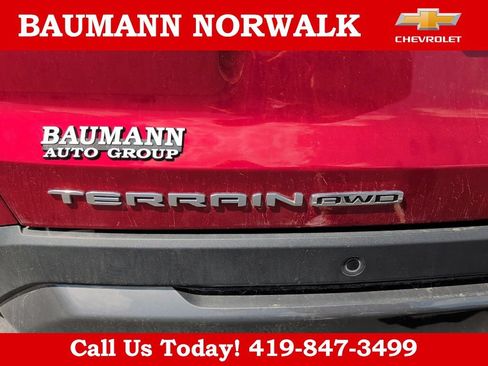 Used 2025 GMC Terrain Elevation AWD/4WD image 14