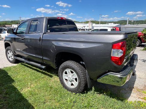 Used 2016 Toyota Tundra SR5 AWD/4WD image 3