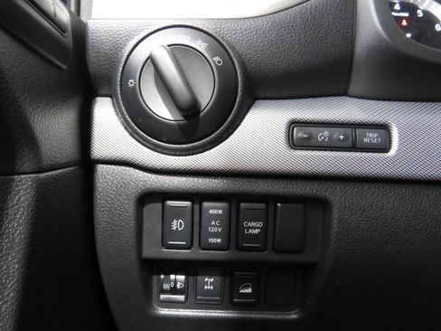 Used 2019 Nissan Titan PRO-4X w/ Pro-4x Convenience Package AWD/4WD image 20