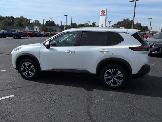 Used 2023 Nissan Rogue SV w/ SV Premium B Package AWD/4WD image 4