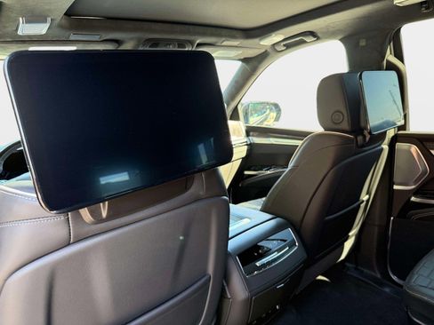 Used 2026 Cadillac Escalade V w/ LPO, ONYX Package AWD/4WD image 39