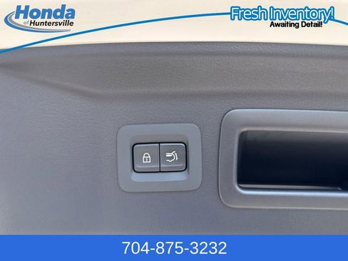 Used 2025 MAZDA CX-70 3.3 Turbo S w/ Premium Plus image 11