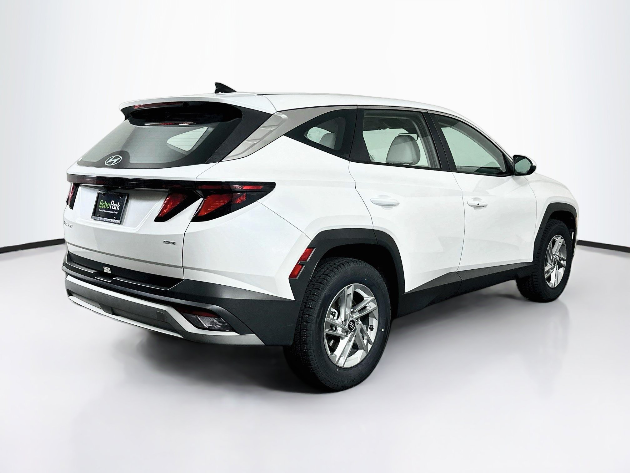 Used 2025 Hyundai Tucson SE AWD/4WD image 9