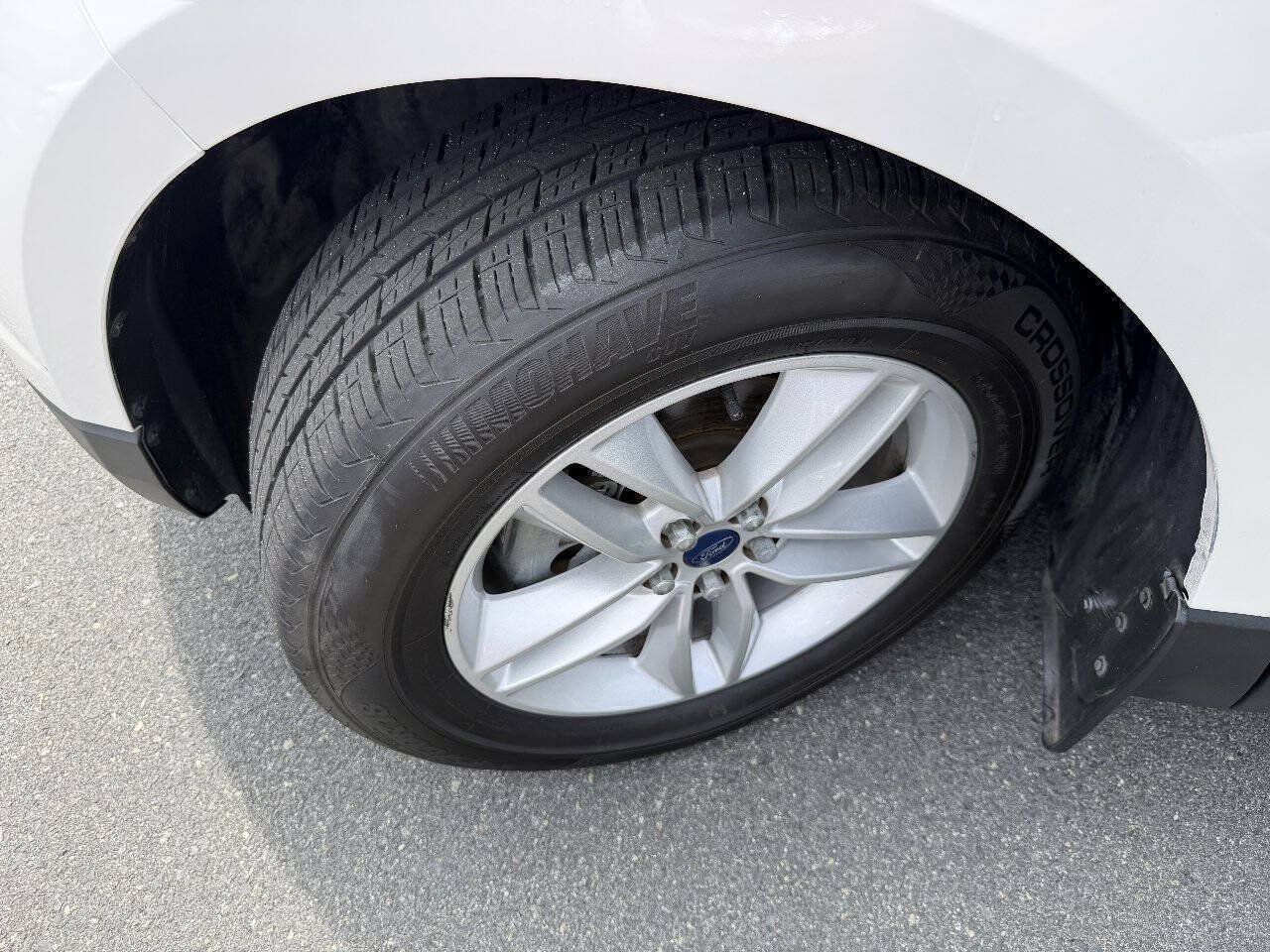 Used 2017 Ford Edge SEL w/ Equipment Group 201A FWD image 23