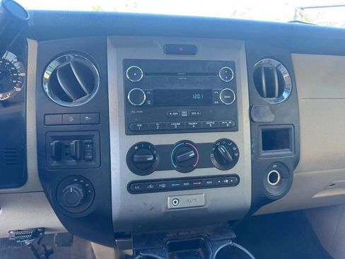 Used 2016 Ford Expedition XL image 16