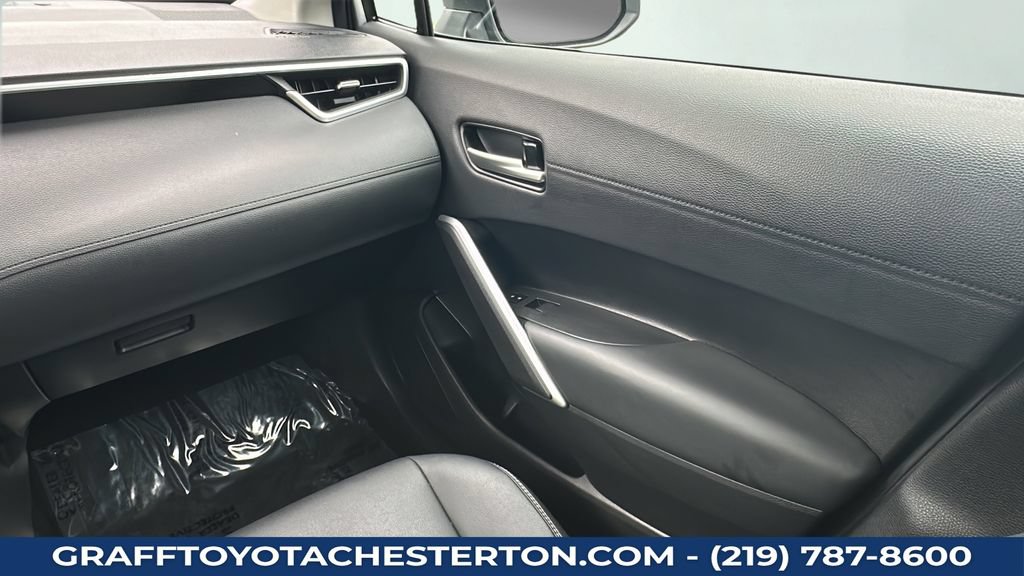 Used 2026 Toyota Corolla Cross XLE FWD image 13
