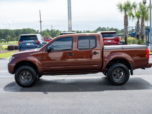 Used 2016 Nissan Frontier SV AWD/4WD image 6