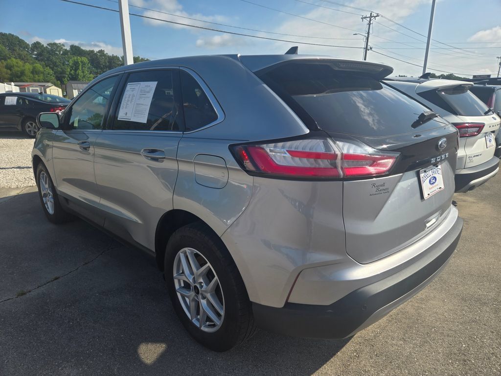 Used 2024 Ford Edge SEL w/ Convenience Package AWD/4WD image 3