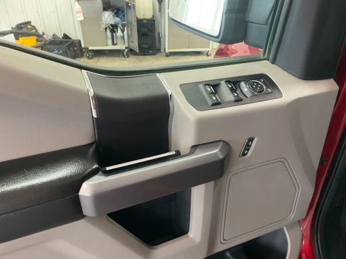 Used 2019 Ford F150 XLT AWD/4WD image 10
