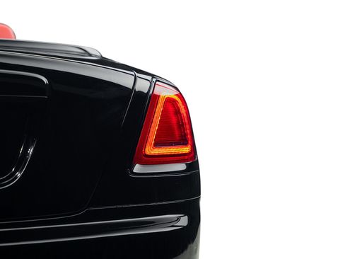 Used 2018 Rolls-Royce Dawn RWD image 15