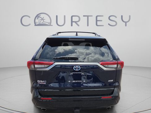 Certified 2022 Toyota RAV4 XSE w/ Weather Package AWD/4WD image 4