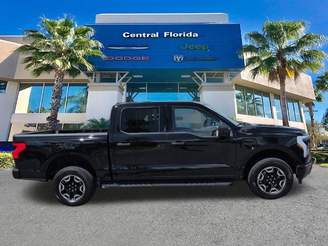 Used 2023 Ford F150 Lightning XLT AWD/4WD image 3