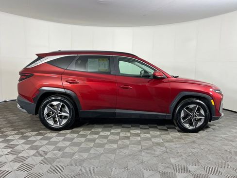 Used 2025 Hyundai Tucson SEL FWD image 5