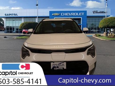 Used 2024 Kia Niro Wave w/ Wave Preserve Package FWD image 8