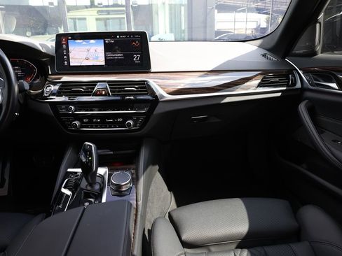 Used 2023 BMW 530i w/ M Sport Package image 25