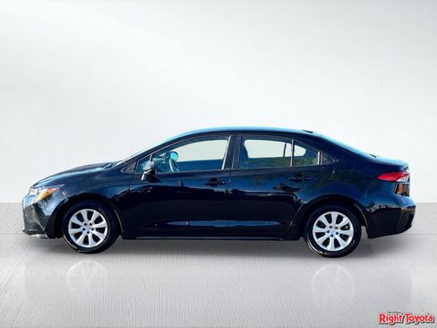 Certified 2025 Toyota Corolla LE FWD image 4