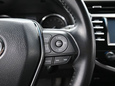 Used 2019 Toyota Camry SE image 17