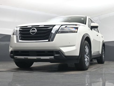 Used 2024 Nissan Pathfinder SL image 51