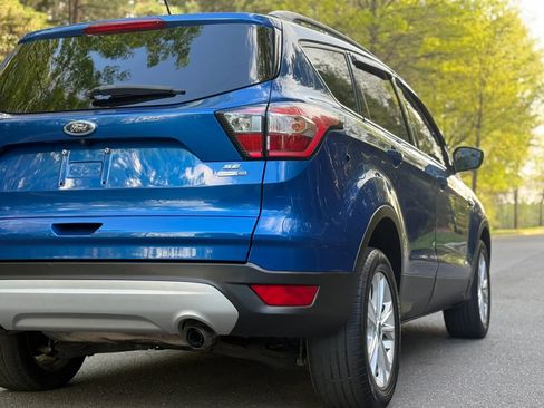 Used 2018 Ford Escape SE image 4