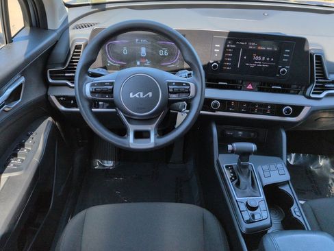 Certified 2025 Kia Sportage LX FWD image 16