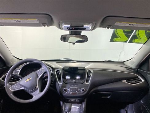 Used 2022 Chevrolet Malibu LT image 33
