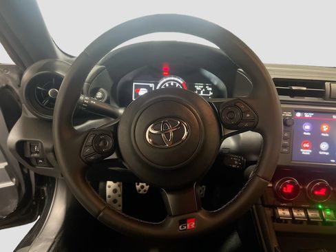 Used 2025 Toyota GR86 Premium w/ Performance Package RWD image 11