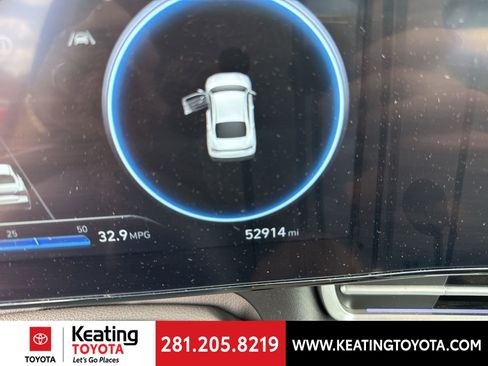 Used 2024 Hyundai Elantra SEL image 17