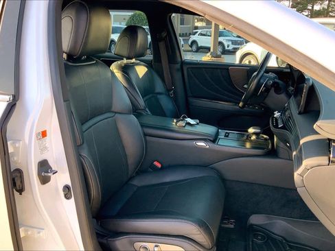 Used 2021 Lexus LS 500 w/ Accessory Package (Z2) image 8