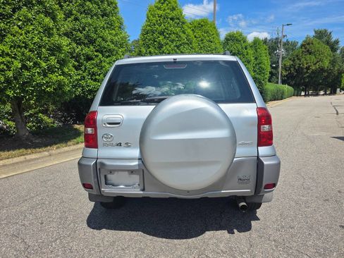 Used 2005 Toyota RAV4 4WD image 4