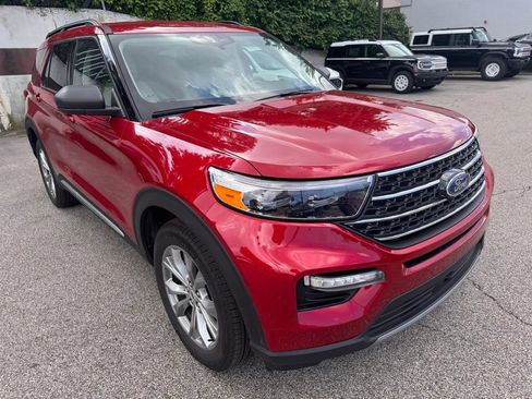 Certified 2023 Ford Explorer XLT w/ Equipment Group 202A AWD/4WD image 7