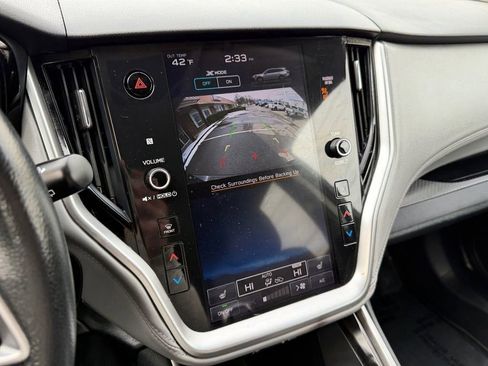 Used 2022 Subaru Outback Premium image 21