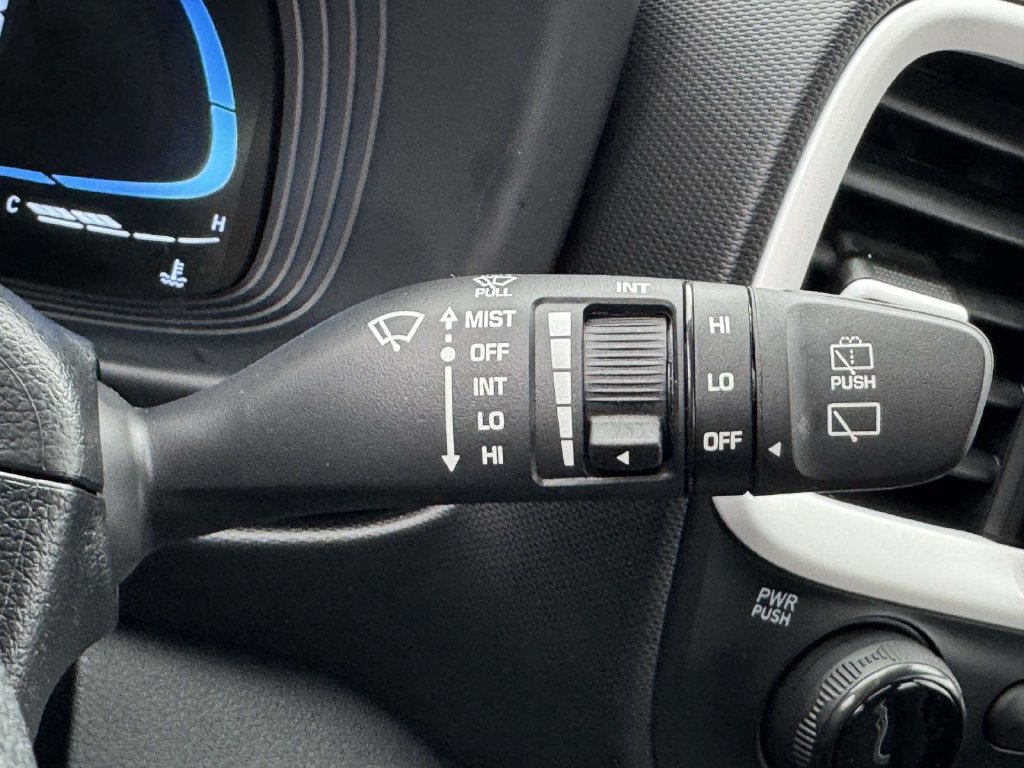 Certified 2026 Hyundai Venue SEL FWD image 23