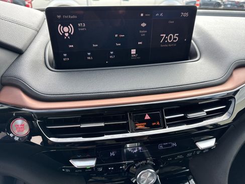 Used 2022 Acura MDX SH-AWD image 25