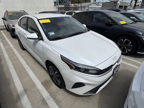 Used 2024 Kia Forte LXS FWD image 1