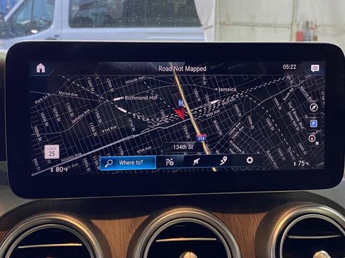 Used 2021 Mercedes-Benz GLC 300 4MATIC image 31